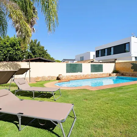 Con Piscina En La Barrosa
